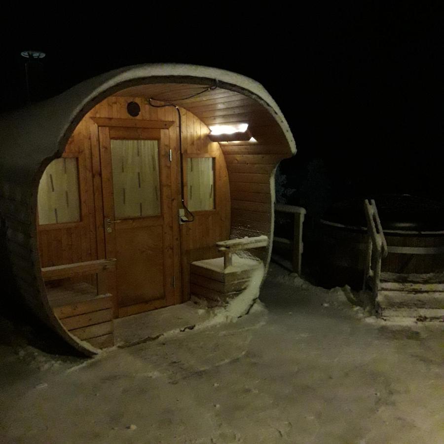 Karemajat Cottage Resort Юлиторнио Экстерьер фото